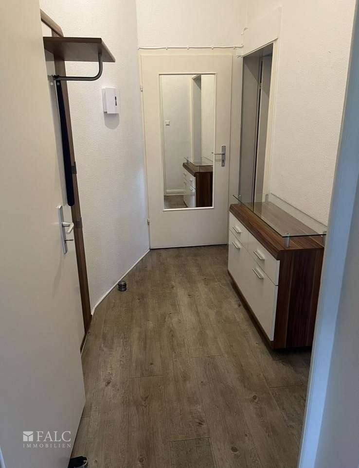 2 Zimmer Wohnung Flur
